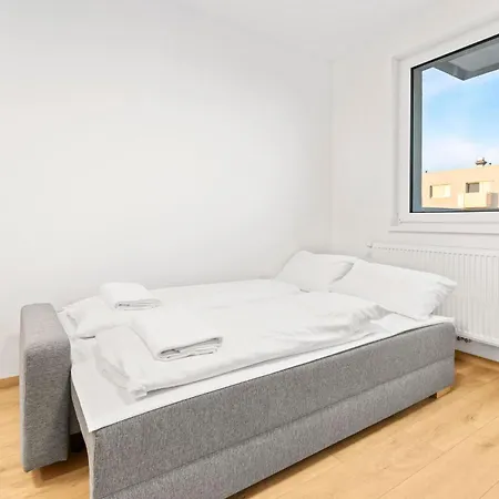 Airport With Own Parking Apartment Bratislava