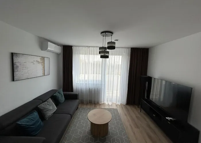 Airport With Own Parking Appartement